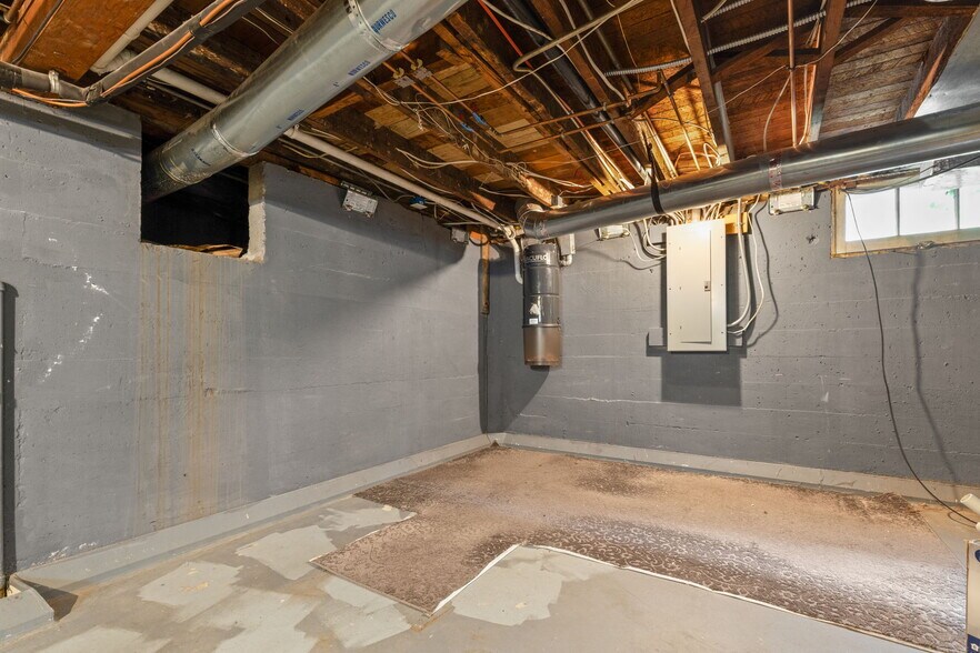 More Photos Of 1516 SE 43rd Ave, Portland Medical For Sale
