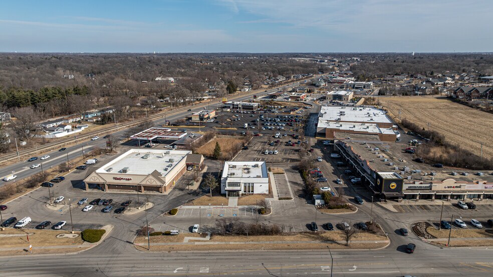 More Photos Of 456 Nelson Rd, New Lenox Freestanding For Lease