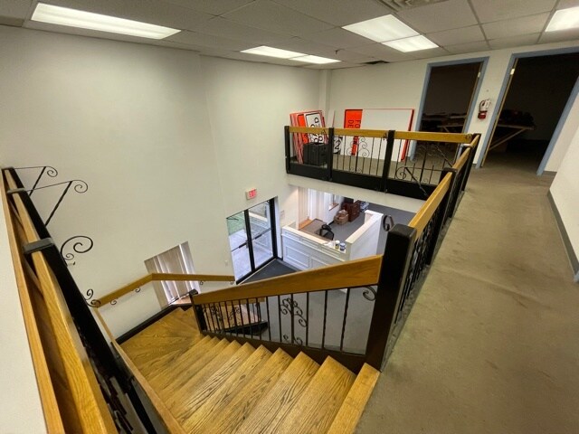 More Photos Of 108 Sandy Dr, Newark Warehouse For Lease