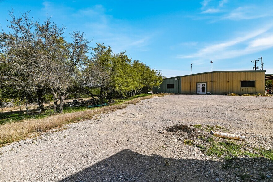 More Photos Of 21511 State Highway 71 W, Spicewood Light Manufacturing For Sale