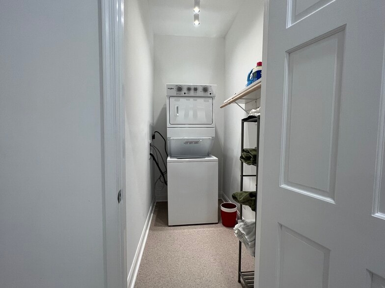 More Photos Of 22 Campbell Ave SE, Roanoke Storefront Retail Residential For Sale