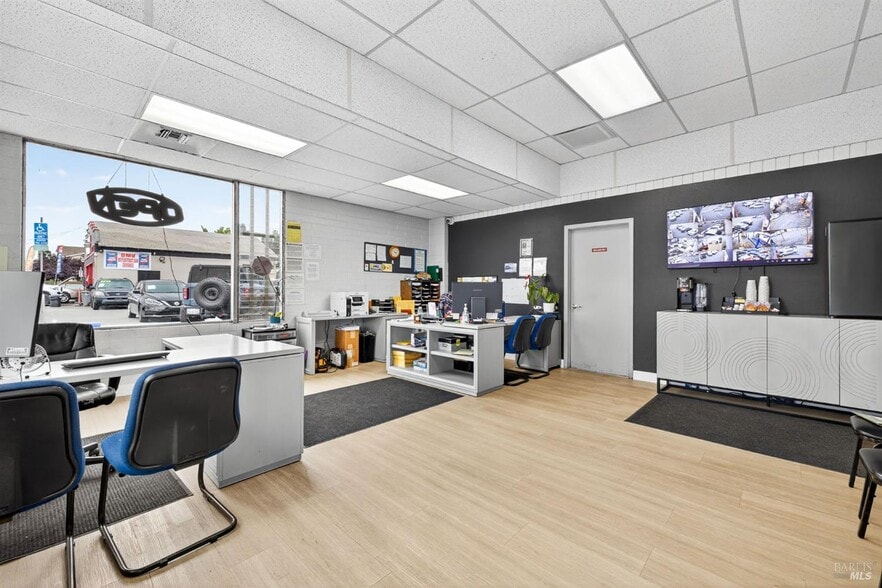 More Photos Of 3110 Santa Rosa Ave, Santa Rosa Auto Dealership For Sale