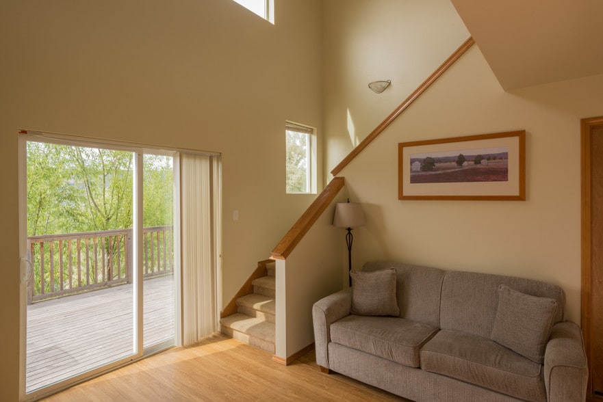 More Photos Of 57662 N Hwy 155 N, Electric City Hotel For Sale