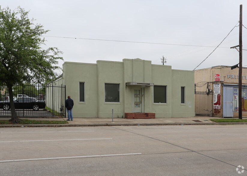 Primary Photo Of 2317 Fannin St, Houston Office For Sale
