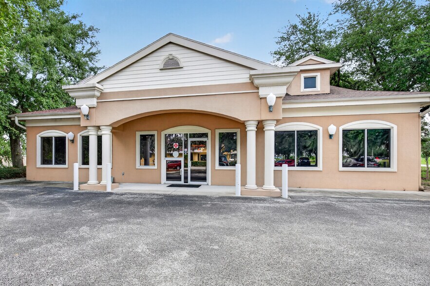 More Photos Of 1801 Salk Ave, Tavares Medical For Sale