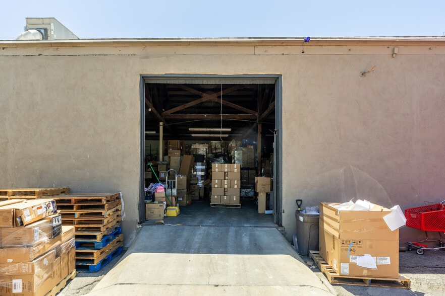 More Photos Of 2879 Main St, Riverside Warehouse For Lease