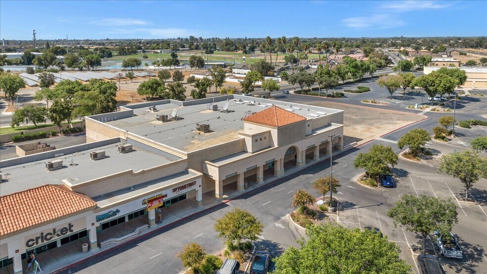 More Photos Of 580 N 11th Ave, Hanford Freestanding For Lease