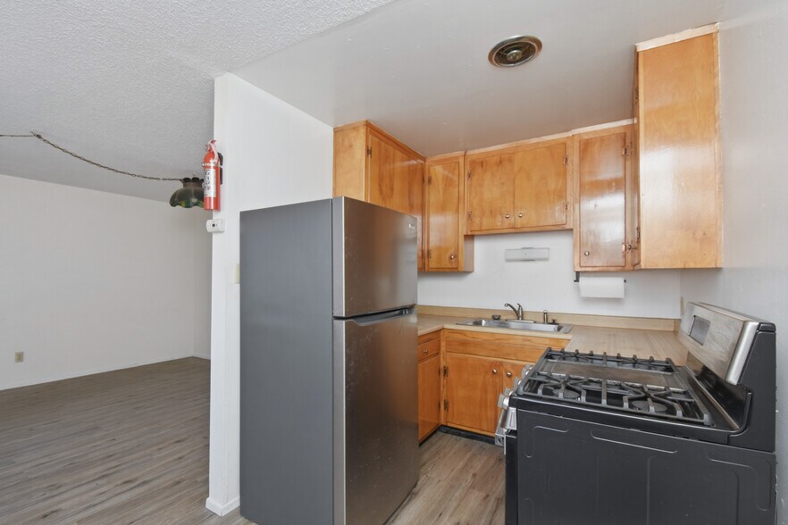 More Photos Of 2823 U St, Sacramento Apartments For Sale