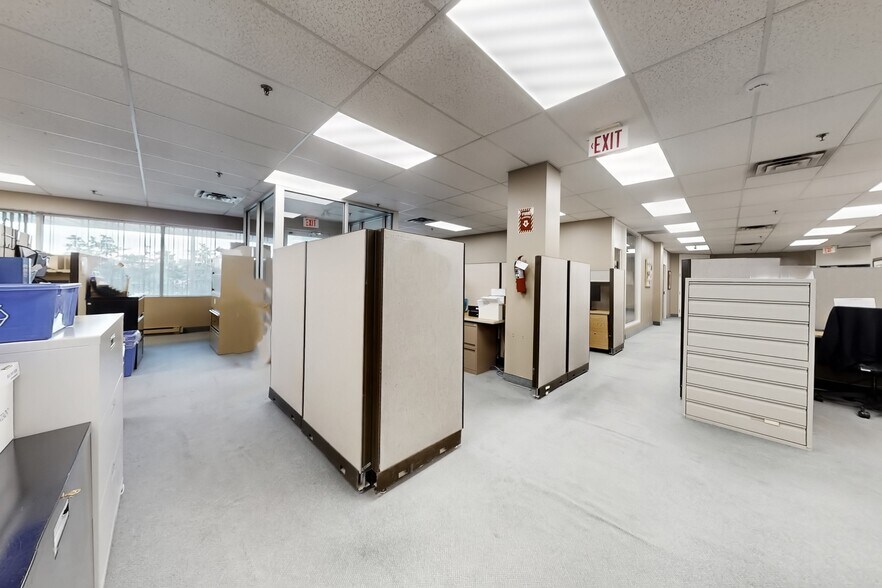 More Photos Of 45 Mcintosh Dr, Markham Office For Sale