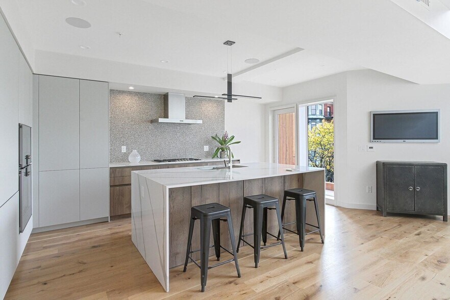 More Photos Of 362 W Broadway, South Boston Apartments For Sale