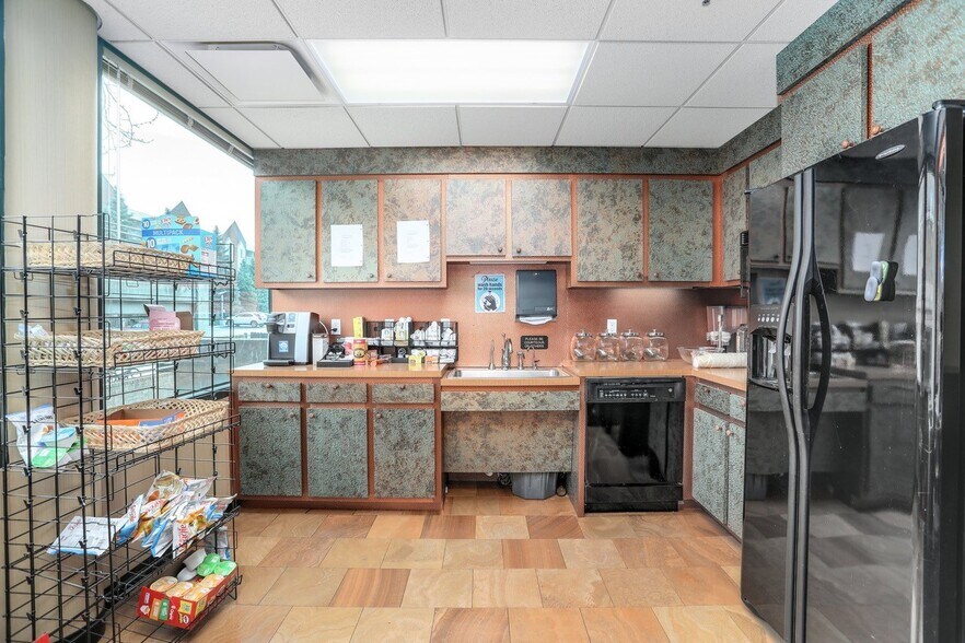 More Photos Of 101 Southfield Rd, Birmingham Office For Lease