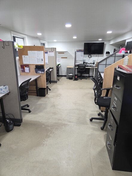 More Photos Of 2808 Douglas St NE, Washington Office For Sale