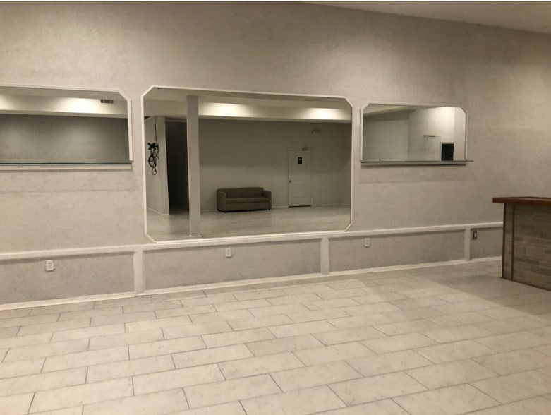 More Photos Of , Hot Springs General Retail For Sale