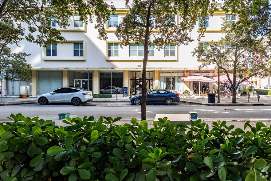 More Photos Of 401 S Dixie Hwy, West Palm Beach Office For Lease