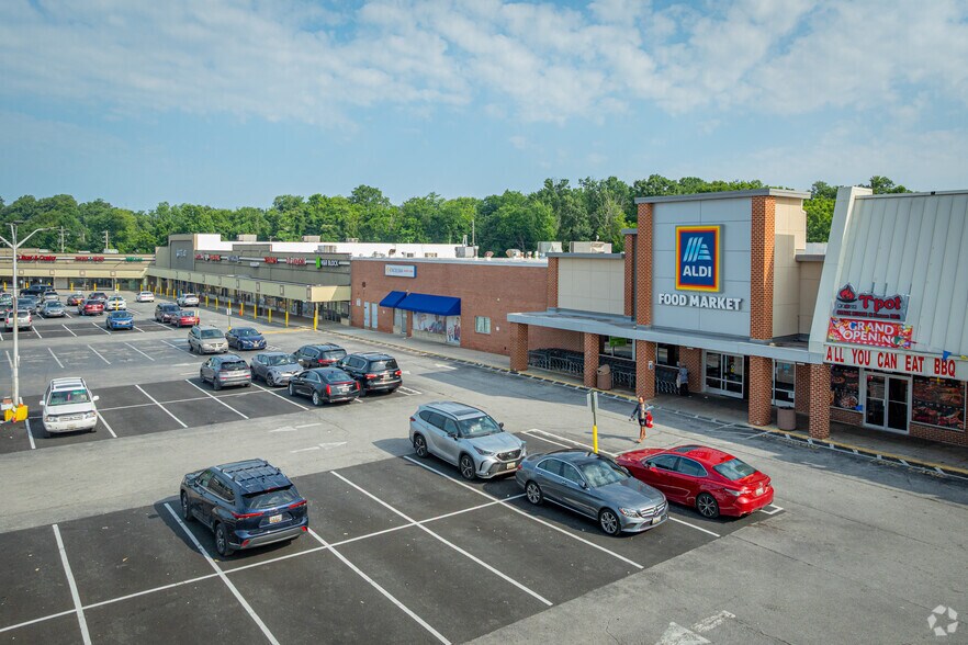 More Photos Of 8606-8608 Liberty Rd, Randallstown General Retail For Sale