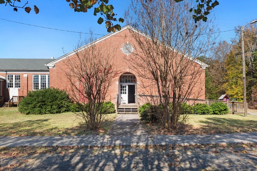 More Photos Of 2335 NC Highway 87, Reidsville Specialty For Sale