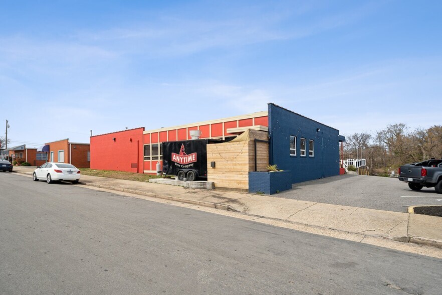 More Photos Of 704 Dawn St, Richmond Warehouse For Sale