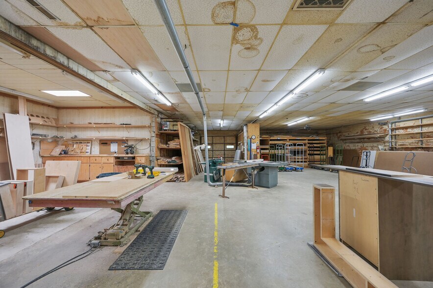 More Photos Of 9155 Campbell Ln, Bridgeville Office For Sale