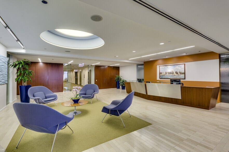 More Photos Of 200 E Randolph St, Chicago Coworking Space