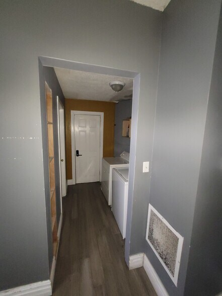 More Photos Of 2536 Indianapolis Ave, Indianapolis Apartments For Sale