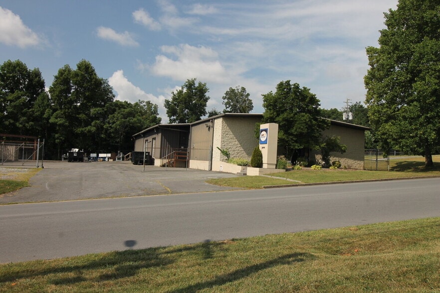 Primary Photo Of 3111 Hanover Rd, Johnson City Light Manufacturing For Lease
