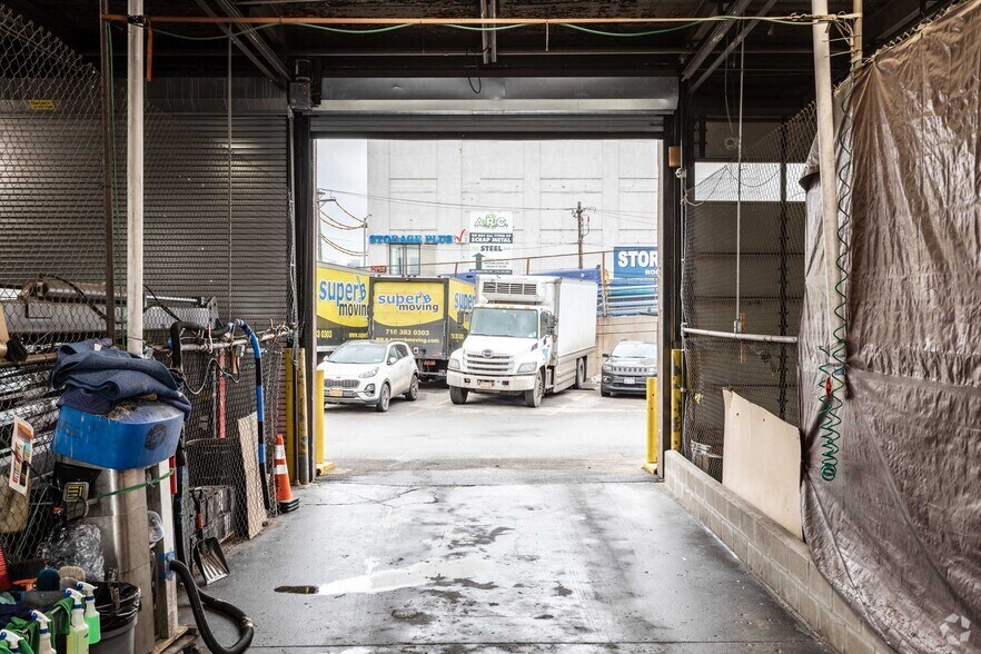 More Photos Of 460 Kingsland Ave, Brooklyn Truck Terminal For Lease