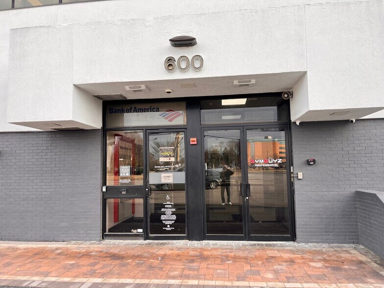 More Photos Of 600 Broadhollow Rd, Melville Office For Lease