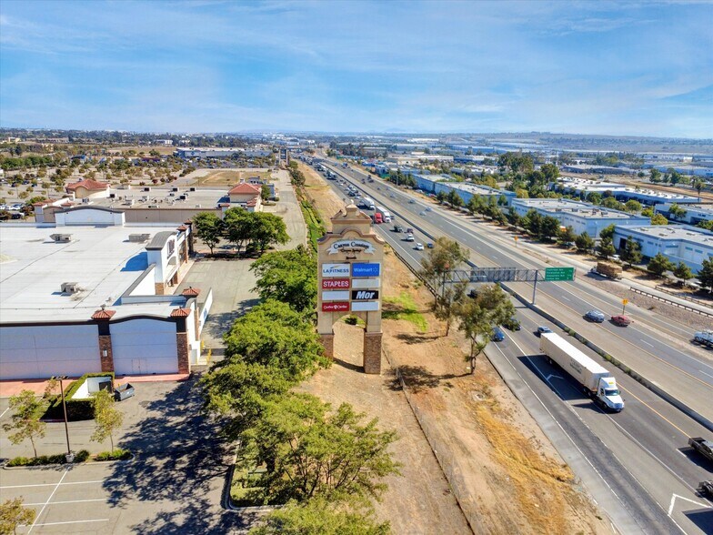 More Photos Of Canyon Springs Parkway, Riverside Land For Lease