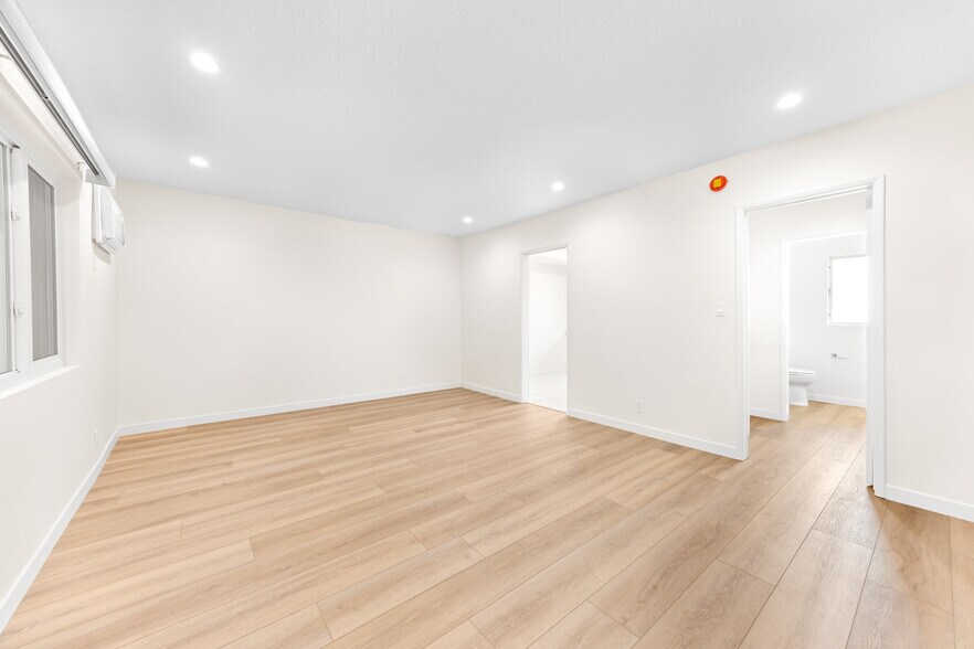 More Photos Of 4345 Ventura Canyon Ave, Sherman Oaks Apartments For Sale