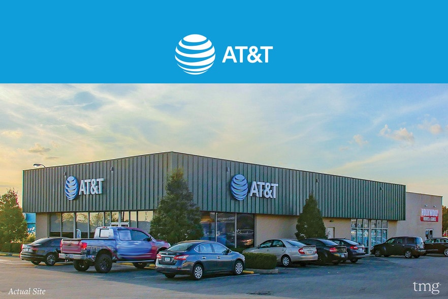 More Photos Of 709 E Lewis And Clark Pky, Clarksville Freestanding For Sale