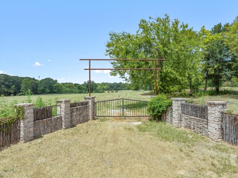 More Photos Of 000 Wood Street, Athens Land For Sale