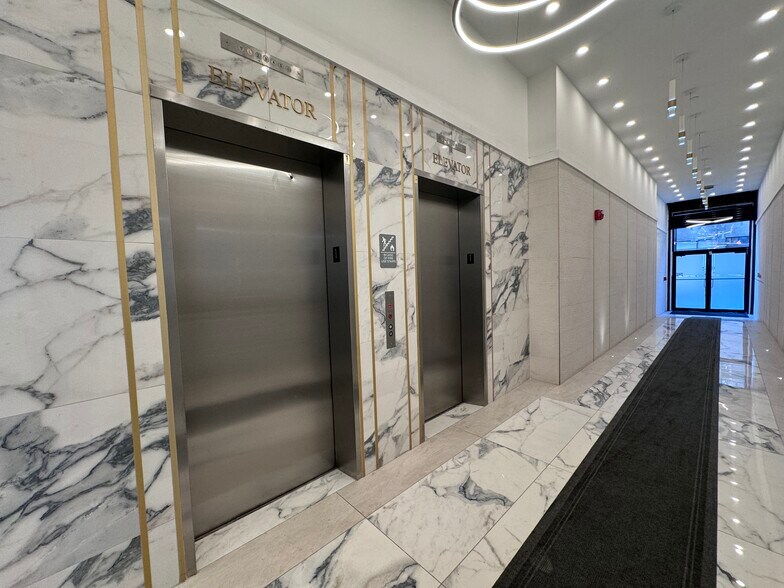 More Photos Of 21-25 Flatbush Ave, Brooklyn Office For Lease