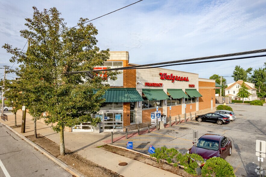 More Photos Of 1140 N Main St, Providence Drugstore For Sale