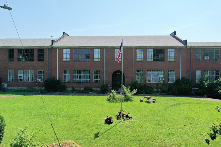 More Photos Of 156 School Rd, Mill Spring Office For Lease