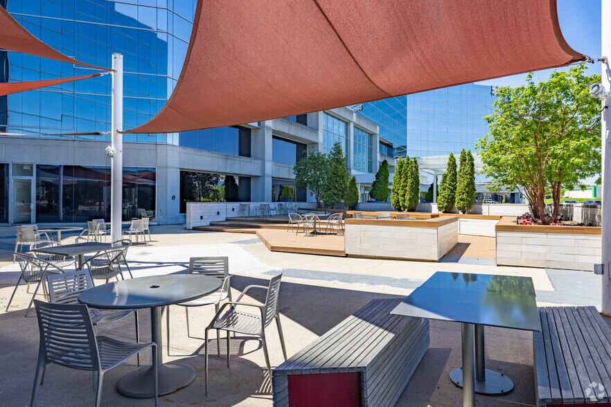 More Photos Of 8044 Montgomery Rd, Cincinnati Coworking Space