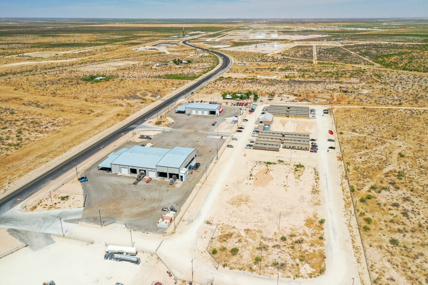 More Photos Of 210 US 285 Hwy, Pecos Warehouse For Lease