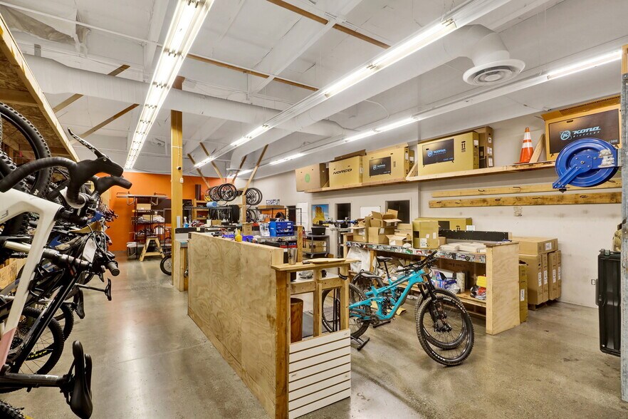 More Photos Of 1622 N State St, Bellingham Freestanding For Sale