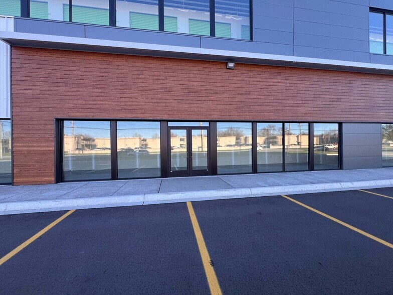 Primary Photo Of 27900 Hoover Rd, Warren Self Storage For Lease