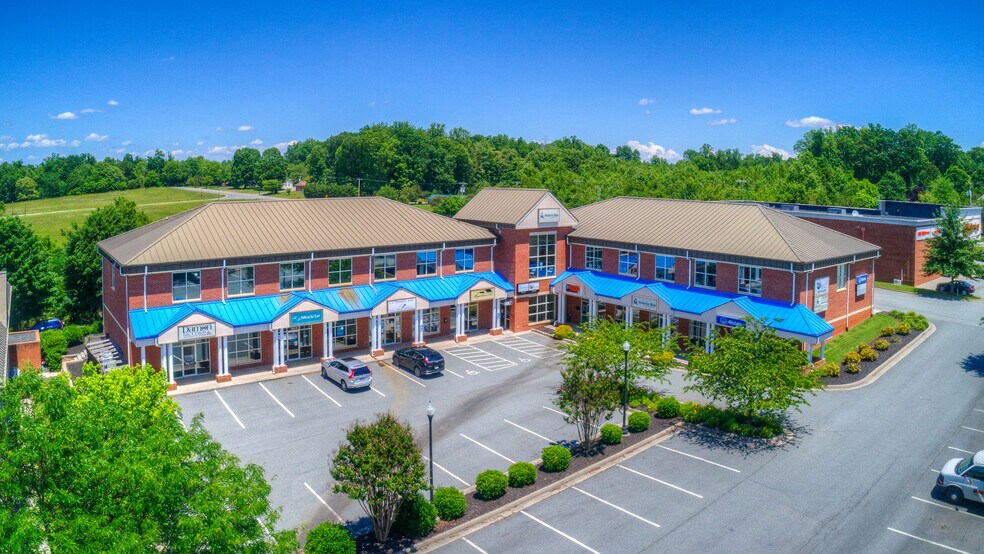 More Photos Of 12925 Booker T Washington Hwy, Hardy Storefront Retail Office For Lease