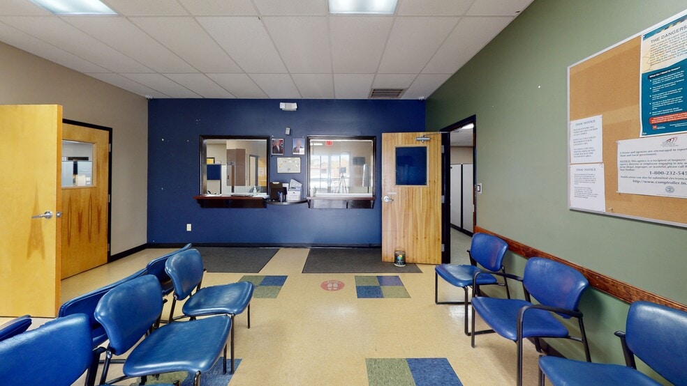 More Photos Of 950 Starvue Dr NW, Cleveland Office For Sale