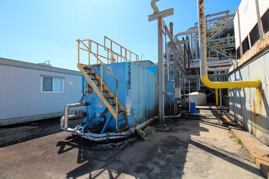 More Photos Of 5640 44th Ave S, Clinton Industrial For Sale