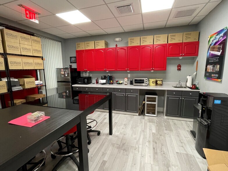 More Photos Of 2300 NW Corporate Blvd, Boca Raton Office For Sale