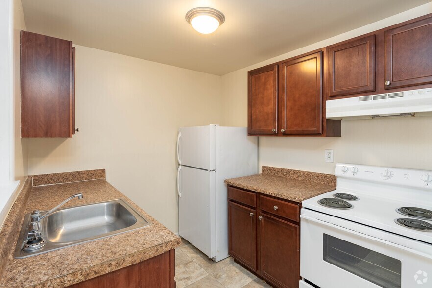 More Photos Of 6004-6028 Amberwood Rd, Baltimore Apartments For Sale