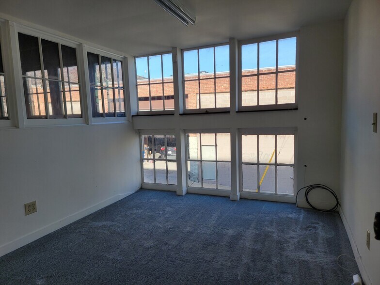 More Photos Of 21 Brush Pl, San Francisco Warehouse For Lease