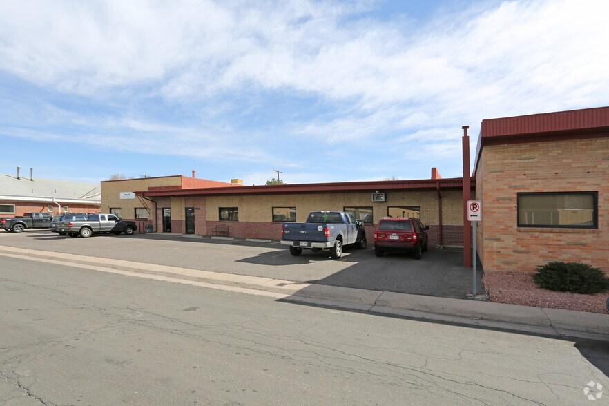 More Photos Of 3878-3898 S Jason St, Englewood Warehouse For Sale