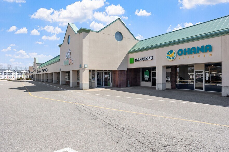 More Photos Of 63-93 Portsmouth Ave, Exeter Unknown For Lease