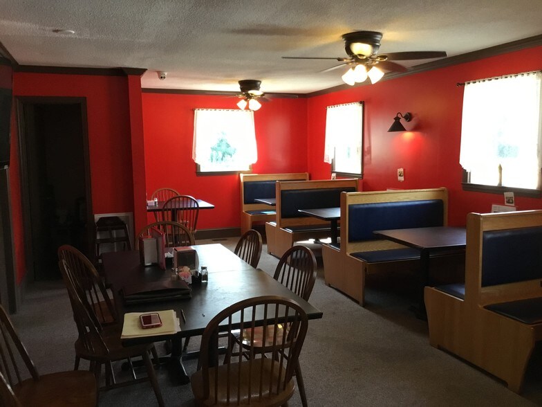More Photos Of 27 E Main St, Ware Shoals Restaurant For Sale