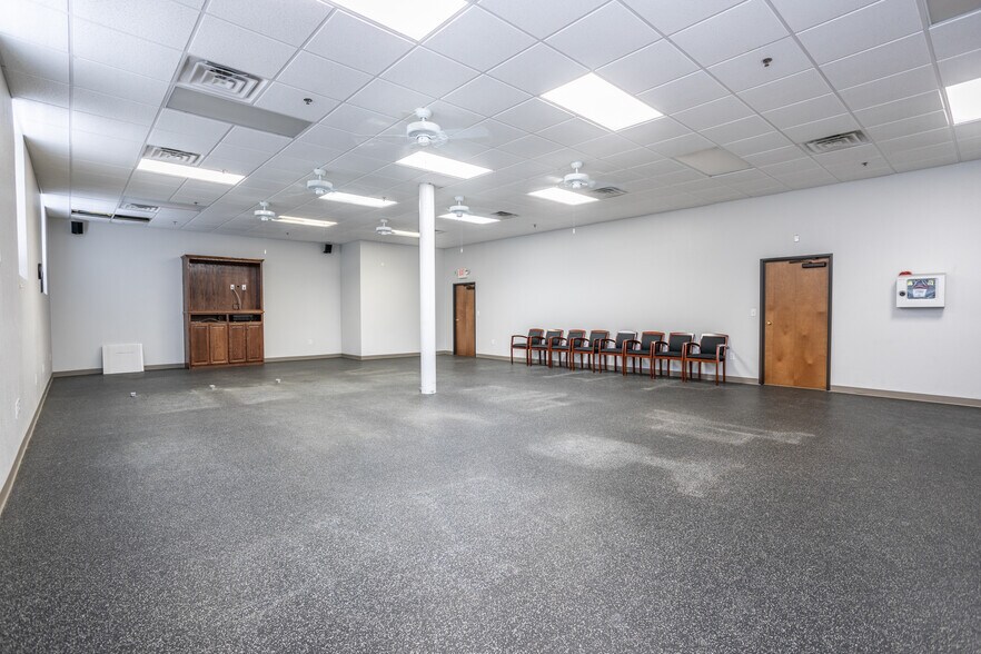 More Photos Of 201 W California St, Gainesville Office For Lease