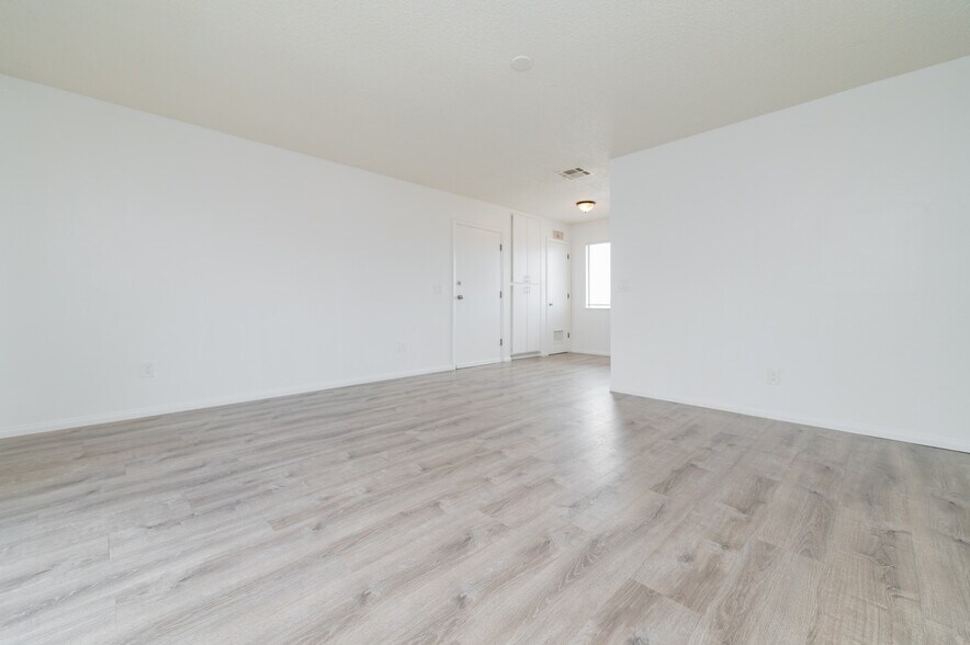 More Photos Of 16518 Avalon Ave, Victorville Apartments For Sale