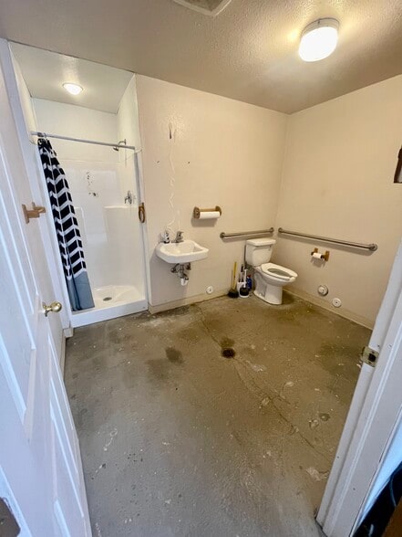 More Photos Of 115 Rio Vista Ave, Antonito Warehouse For Sale